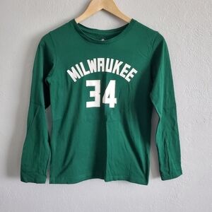 NBA Youth Milwaukee Bucks Giannis Antetokounmpo Long Sleeve Green T-shirt Size M